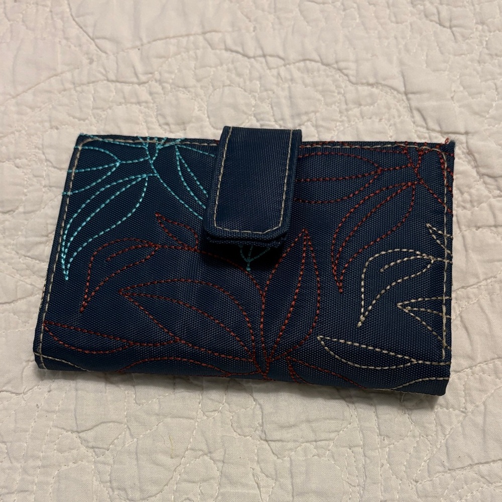 Travelon Blue Leaf Pattern Wallet